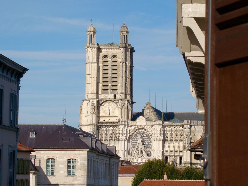 Bel Appartement Coeur De Ville Troyes Habitación foto